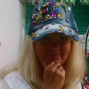 Meet your Posher, Linda